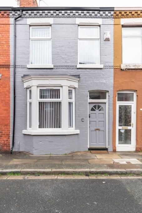 3-Bedroom Home In Liverpool L15 With Free Parking Экстерьер фото